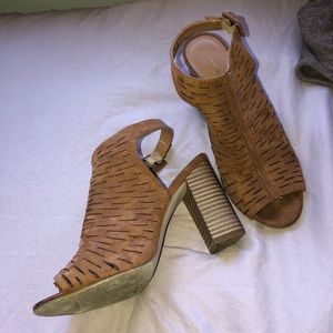 Form fitting madden girl heals